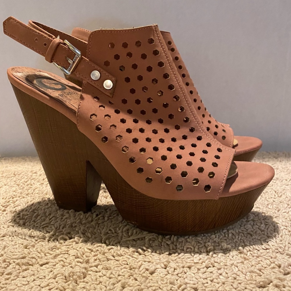 G  by Guess Shawty peep toe wood block heel size 9.5